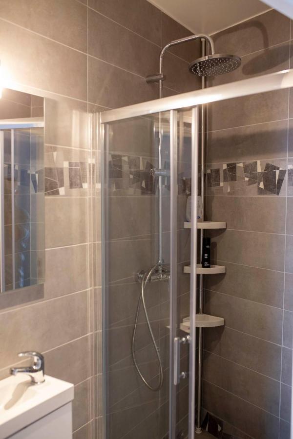 Loc Trotteur Le Graphite T2 Grand Confort Terrasse Lourdes Exterior foto